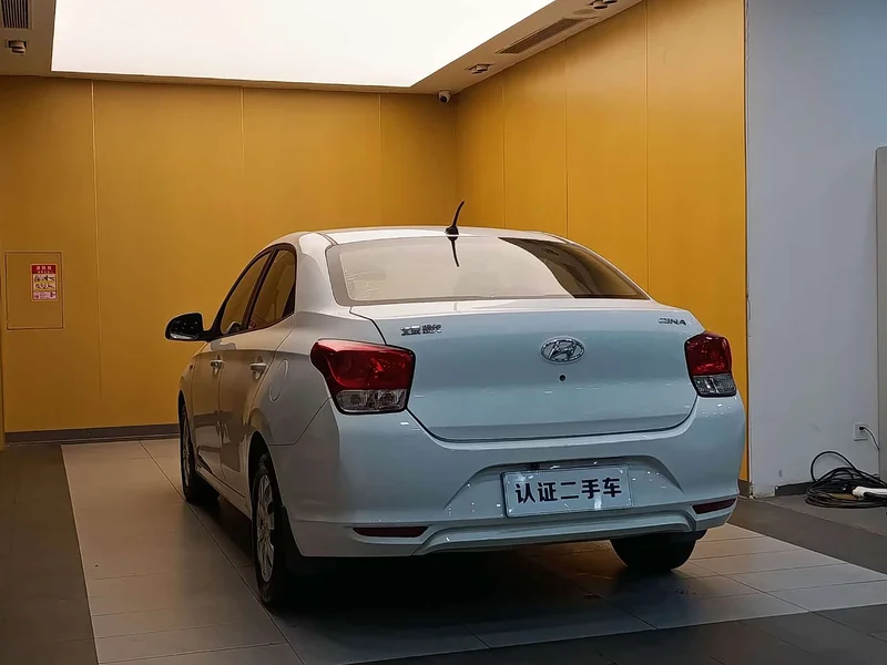 Kia Verna — фото 25