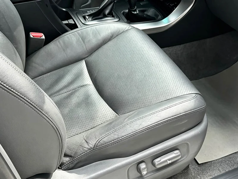 Toyota Prado — фото 16