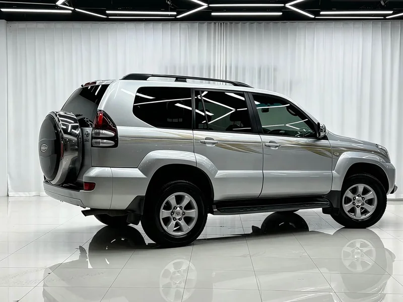 Toyota Prado — фото 4