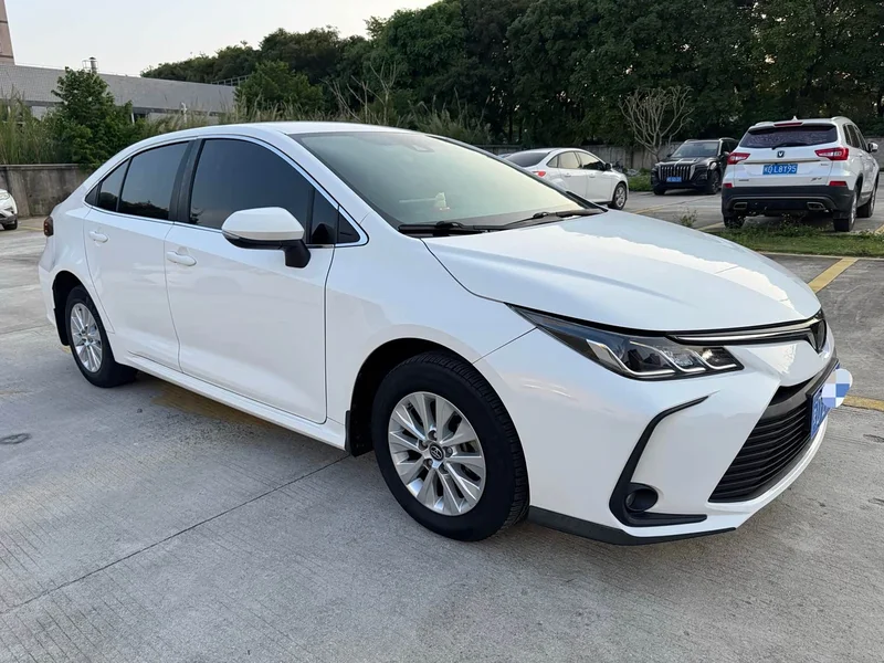 Toyota Corolla — фото 3