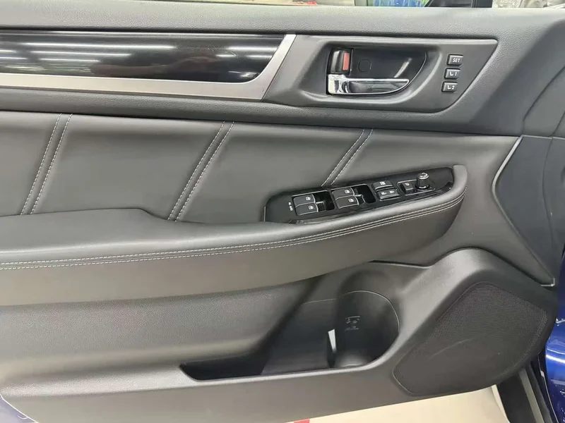 Subaru Outback — фото 16