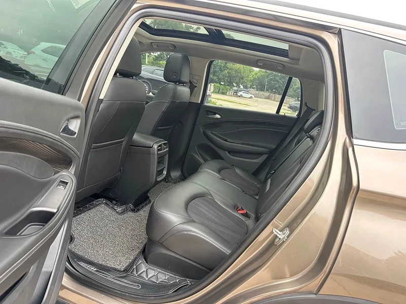 Buick Envision Plus — фото 9