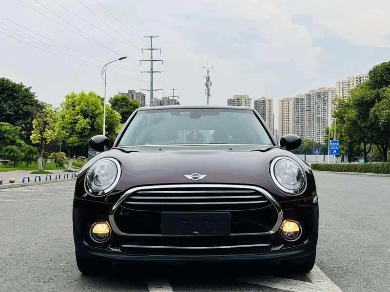 MINI CLUBMAN — фото 2