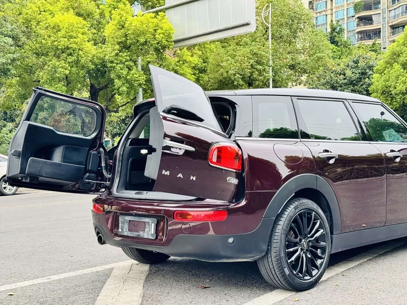 MINI CLUBMAN — фото 23