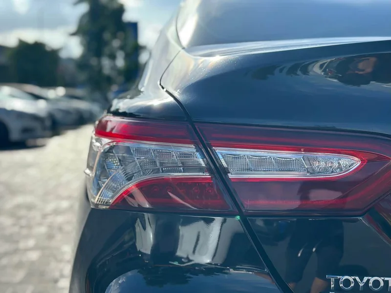 Toyota Camry — фото 20