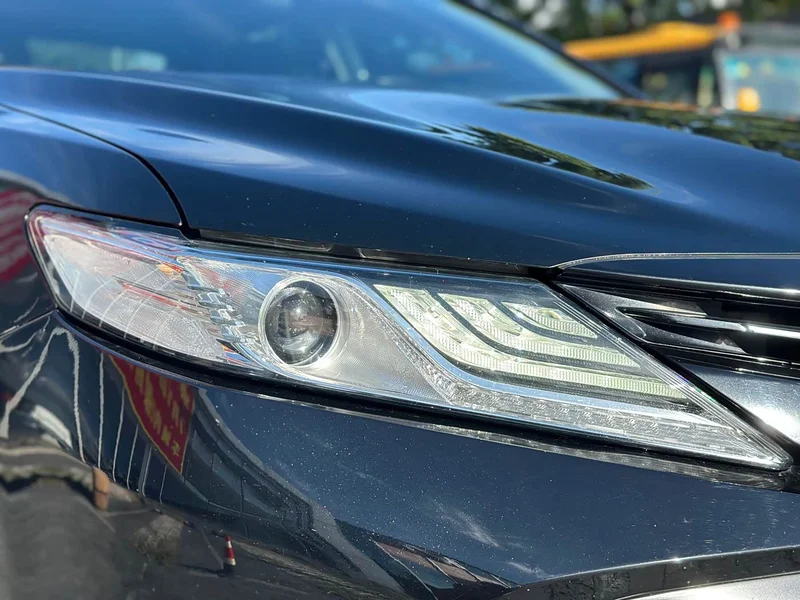 Toyota Camry — фото 4