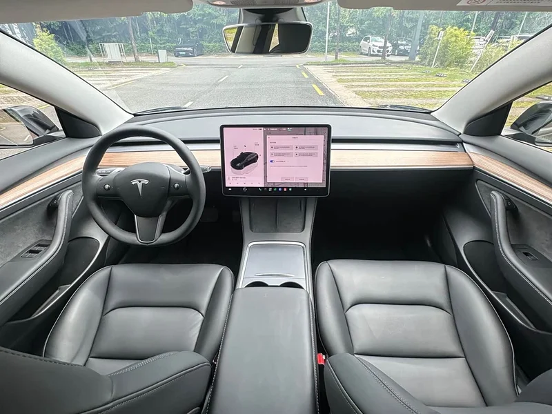 Tesla Model 3 — фото 11