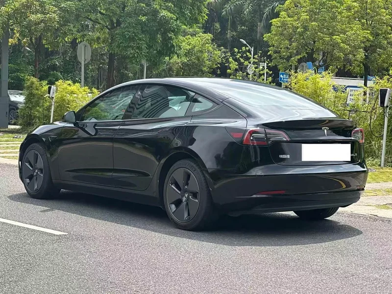 Tesla Model 3 — фото 5
