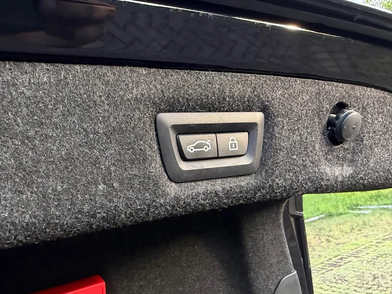 BMW 5-Series — фото 17