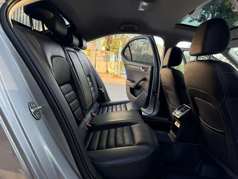 Skoda Superb — фото 4
