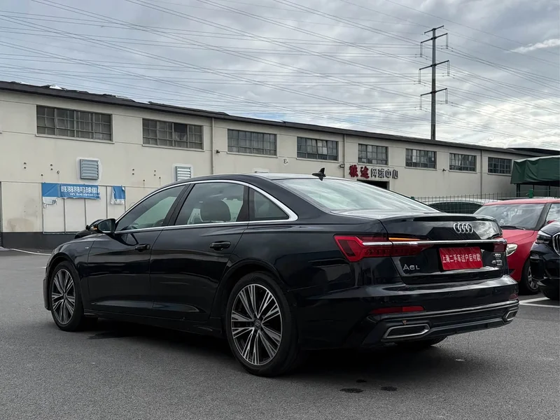 Audi A6L — фото 14