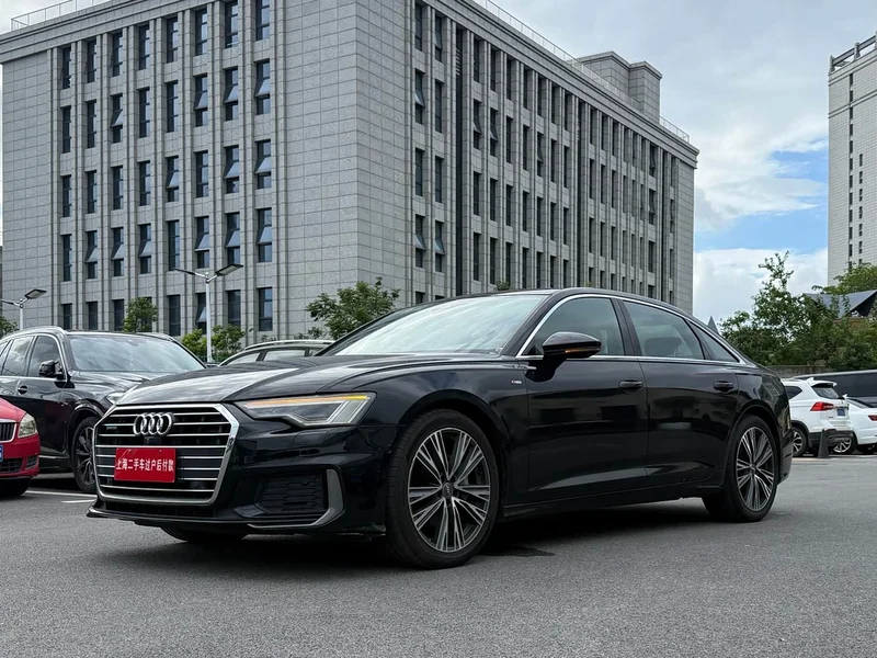 Audi A6L — фото 2