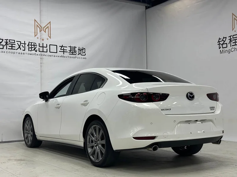 Mazda 3 Axela — фото 6