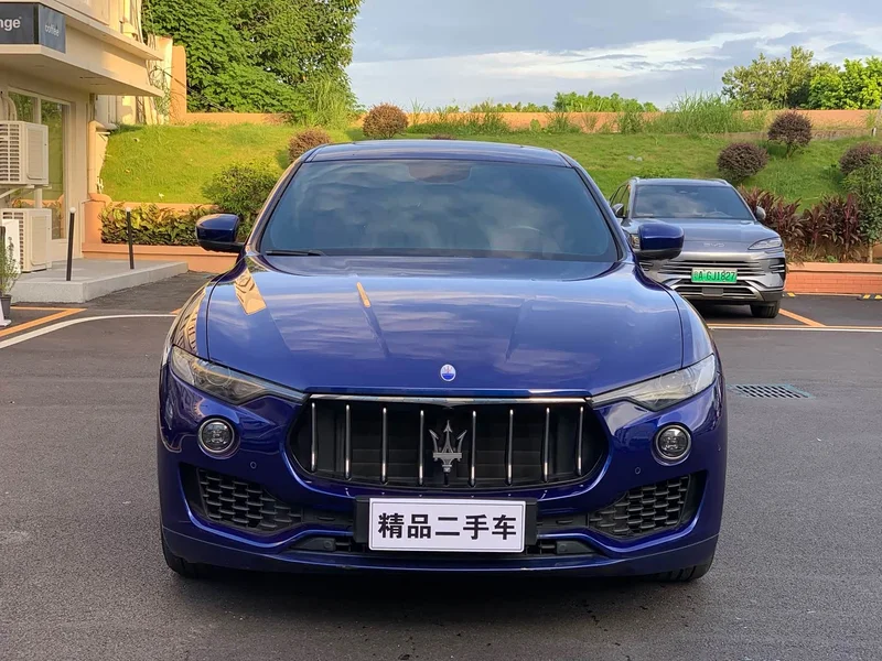 Maserati Levante — фото 2