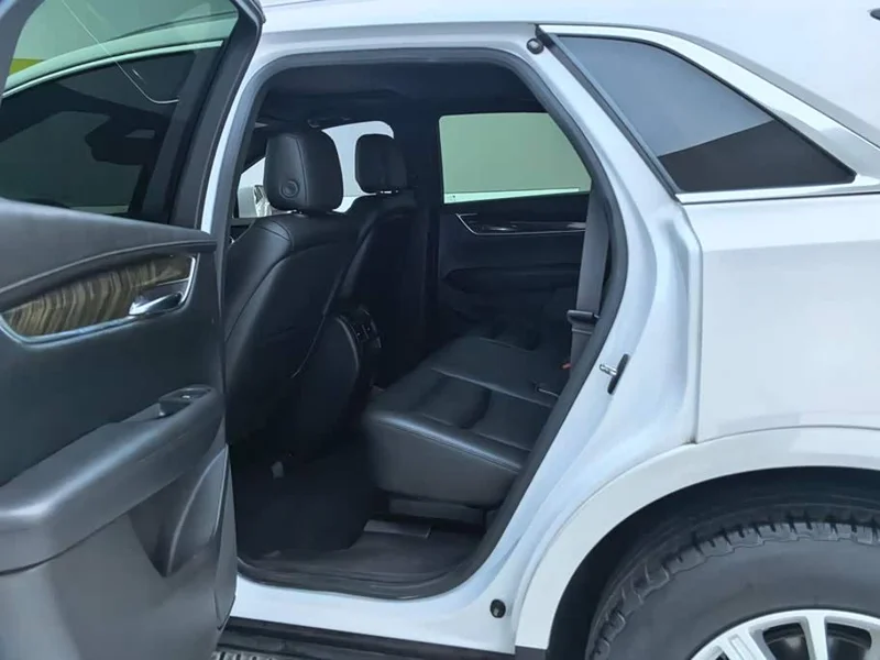 Cadillac XT5 — фото 11