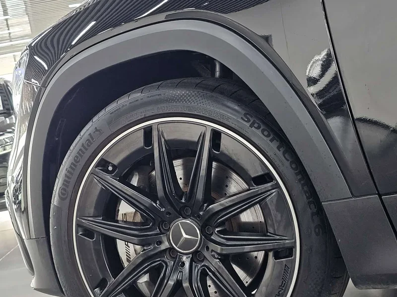 Mercedes-Benz GLB AMG — фото 12