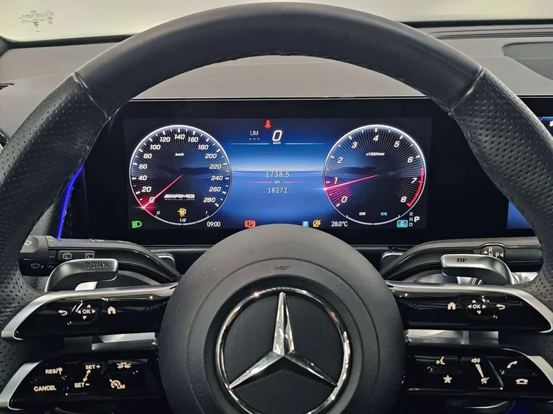 Mercedes-Benz GLB AMG — фото 4