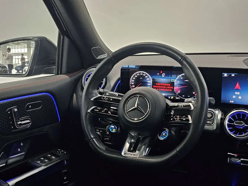 Mercedes-Benz GLB AMG — фото 7