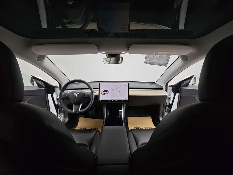 Tesla Model 3 — фото 30