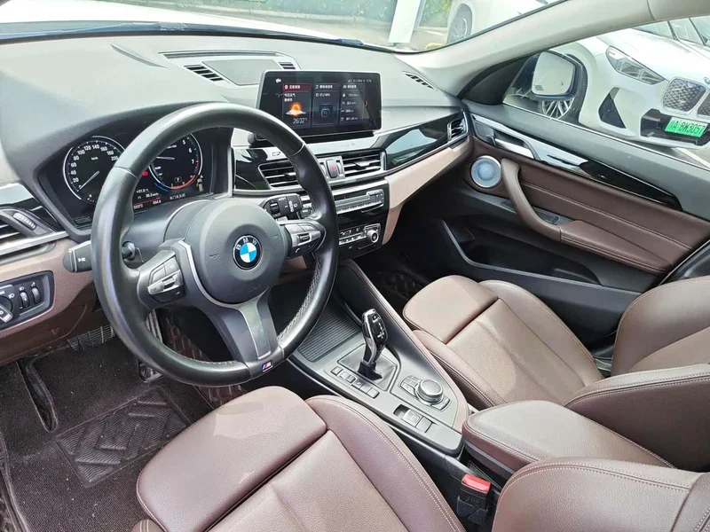 BMW X1 — фото 12