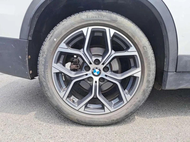 BMW X1 — фото 10