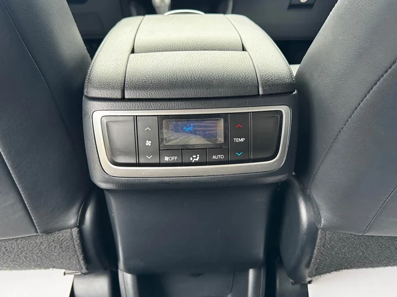 Toyota Highlander — фото 21