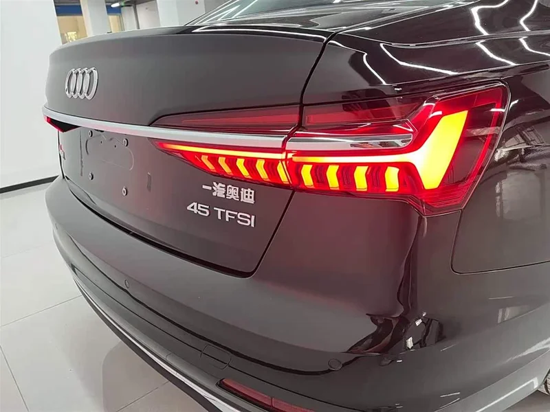 Audi A6L — фото 13