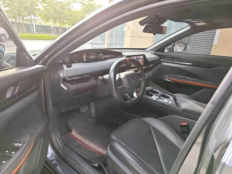 Changan UNI-V — фото 5
