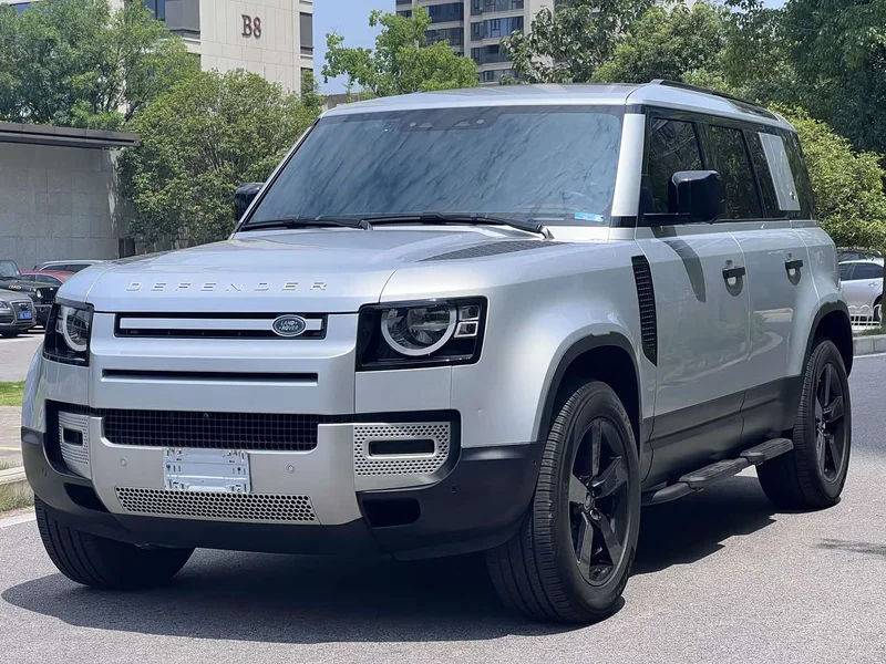Land Rover Defender — фото 1