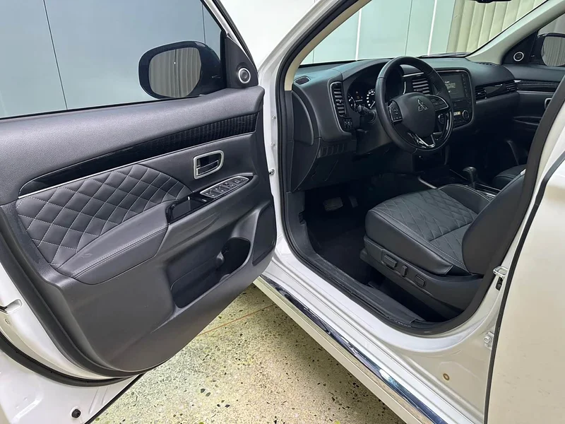 Mitsubishi Outlander — фото 15