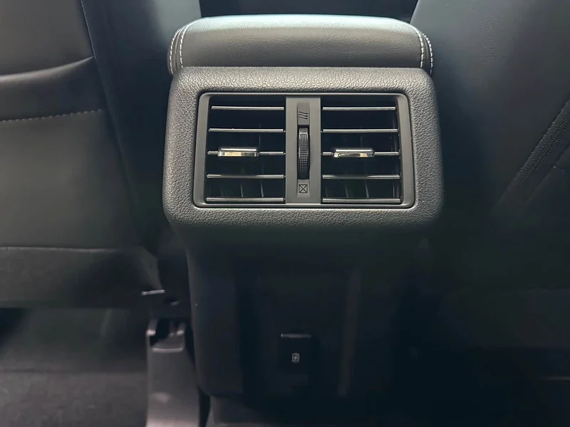 Mitsubishi Outlander — фото 10