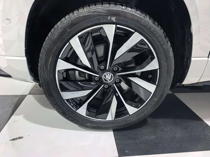 Skoda Karoq — фото 4