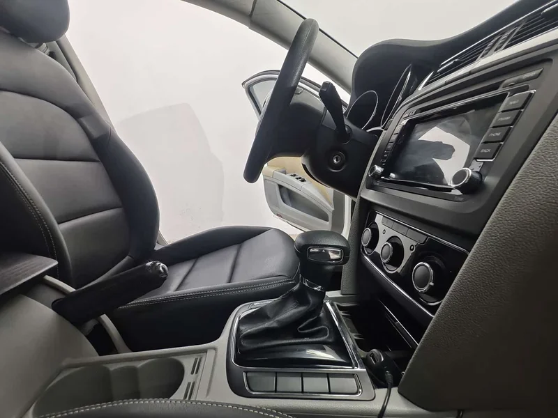 Volkswagen Superb — фото 14