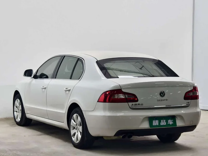 Volkswagen Superb — фото 6