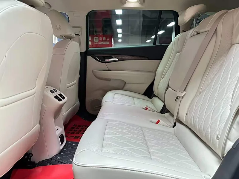 Buick Envision Plus — фото 8