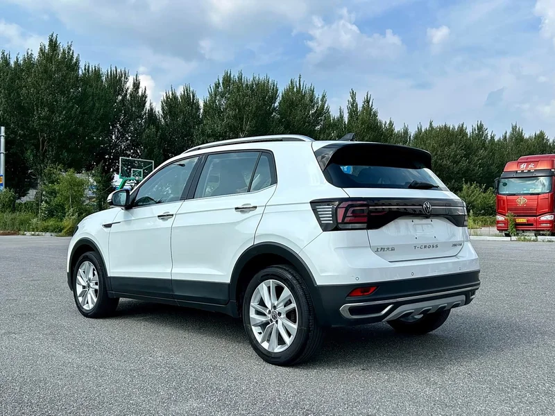 Volkswagen T-Cross — фото 6