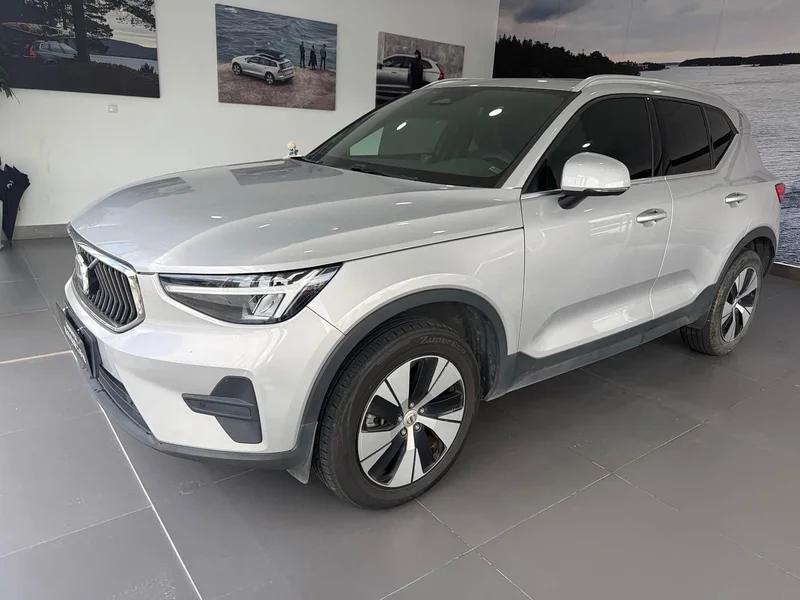 Volvo XC40 — фото 2