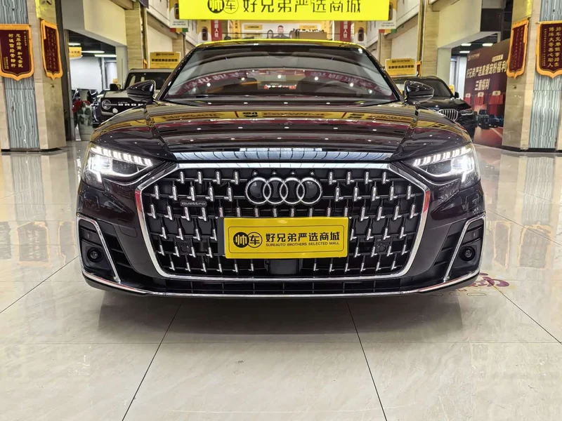 Audi A8 — фото 2