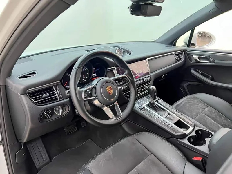 Porsche Macan — фото 13