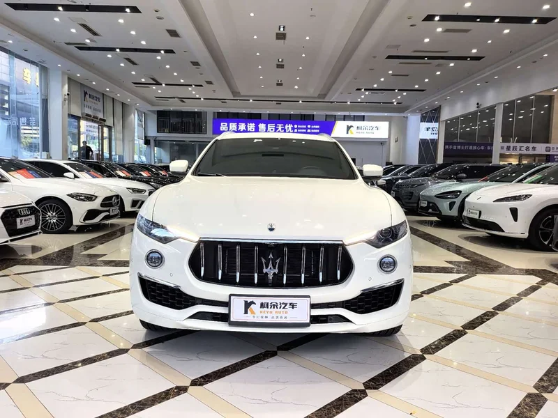 Maserati Levante — фото 3