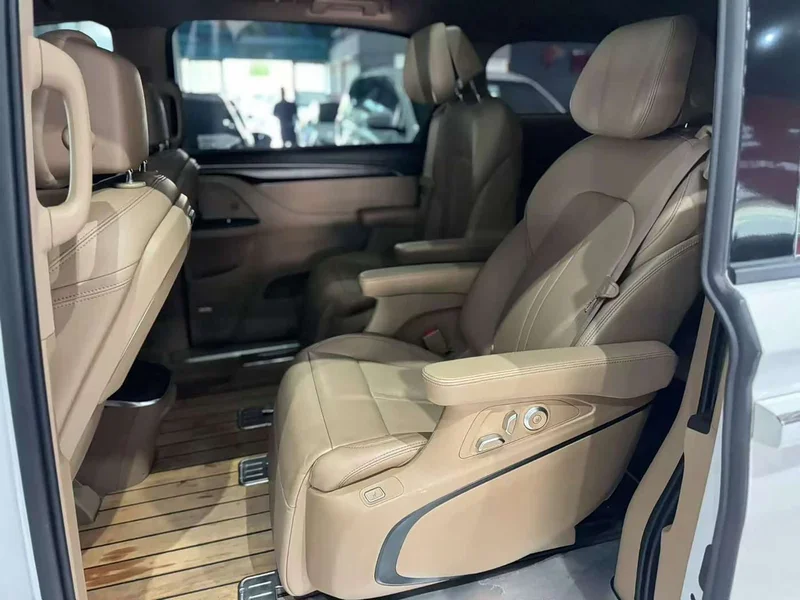 Buick GL8 — фото 7