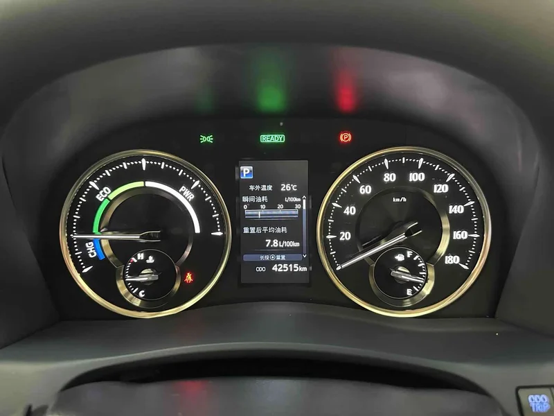 Toyota Alphard — фото 15