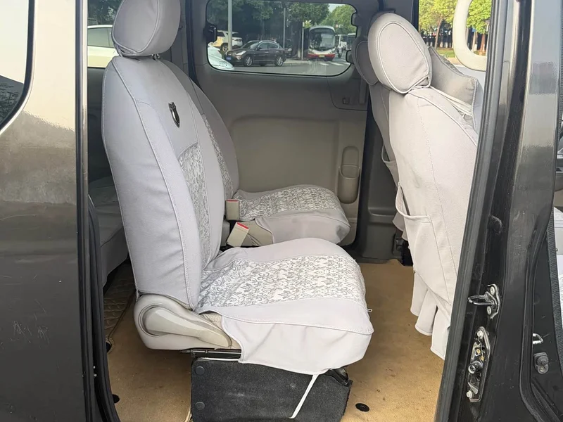 Nissan NV200 — фото 11