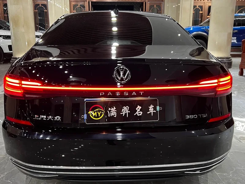 Volkswagen Passat — фото 6