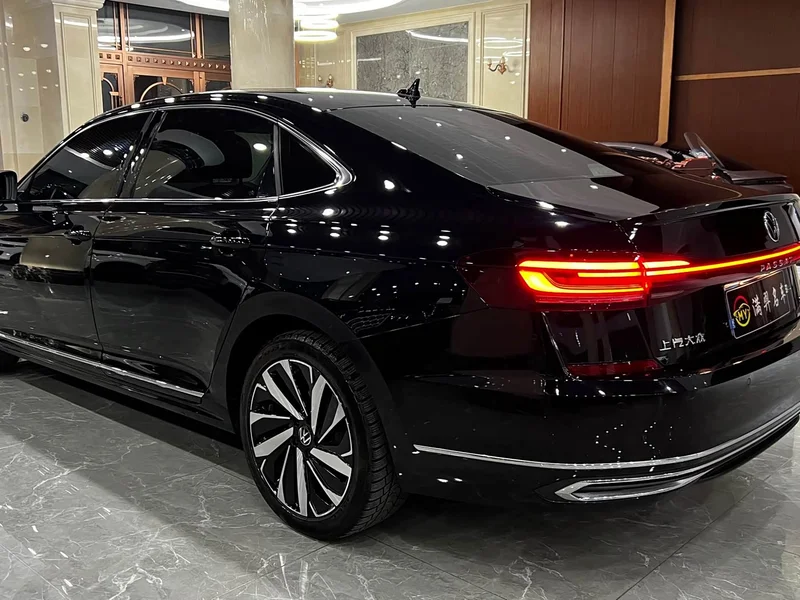Volkswagen Passat — фото 7