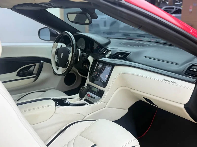 Maserati GranCabrio — фото 12