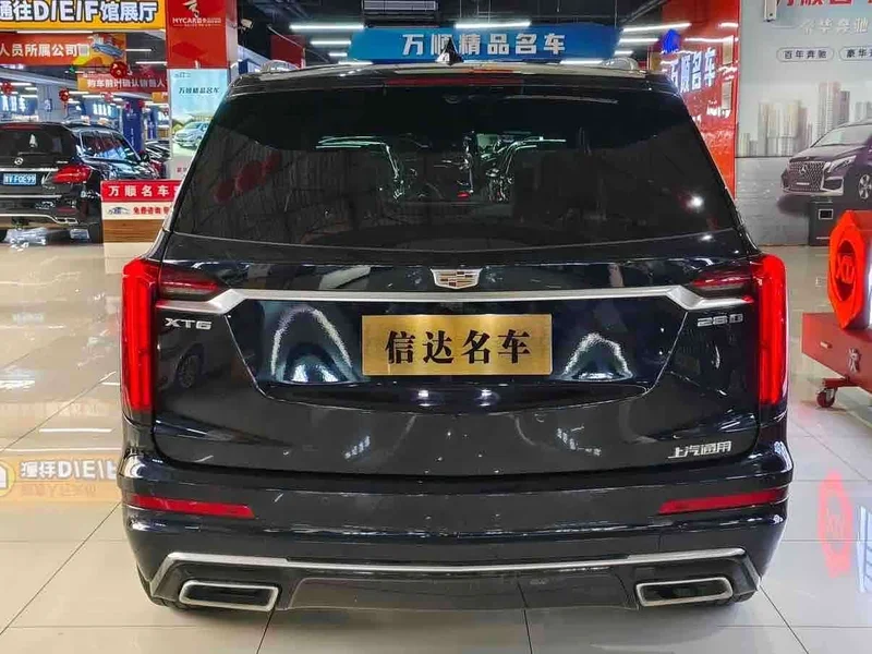 Cadillac XT6 — фото 11