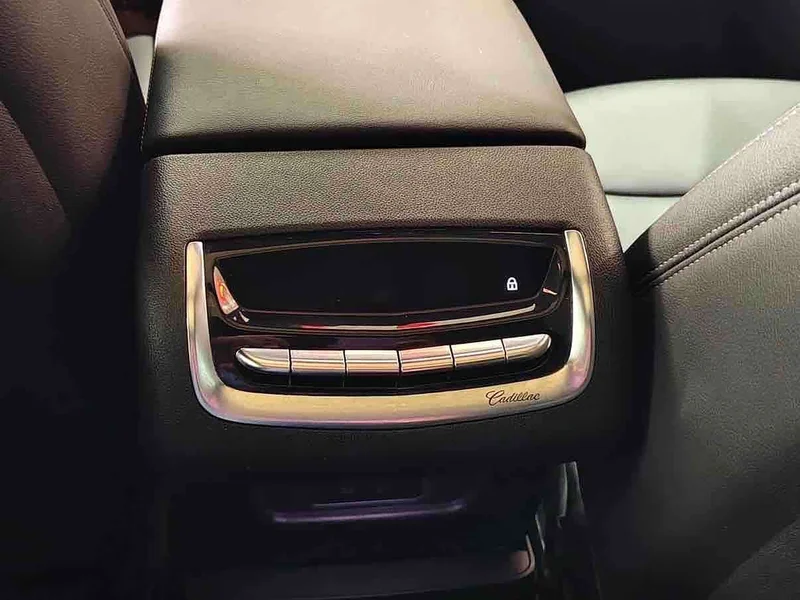Cadillac XT6 — фото 4