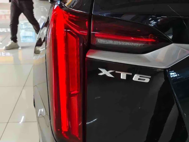 Cadillac XT6 — фото 5