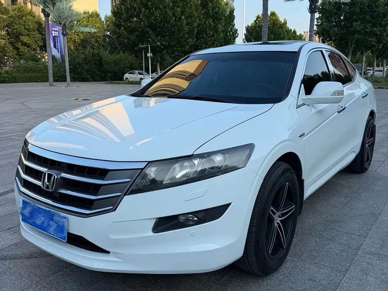 Honda Crosstour — фото 1